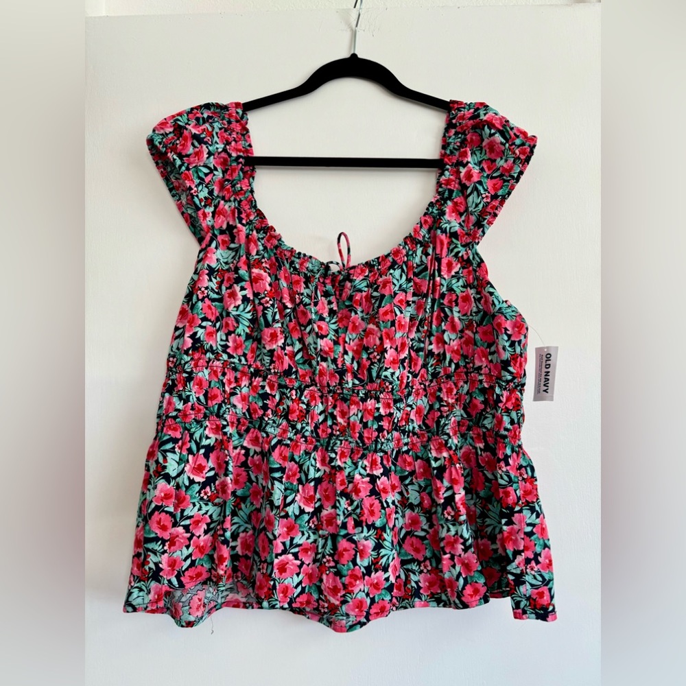 Old Navy Cropped Short Sleeved Floral Top - PLUS SIZE XXL